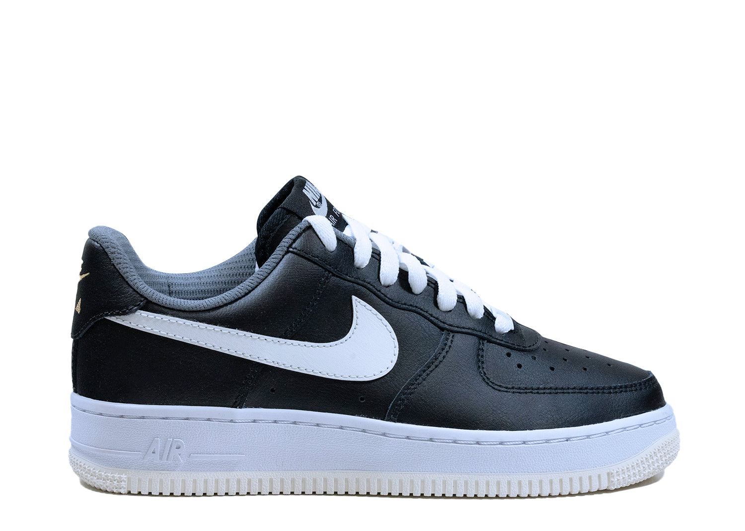 Second Chance - Nike Air Force 1 ID Black/White Swoosh - 37,5 | NEW