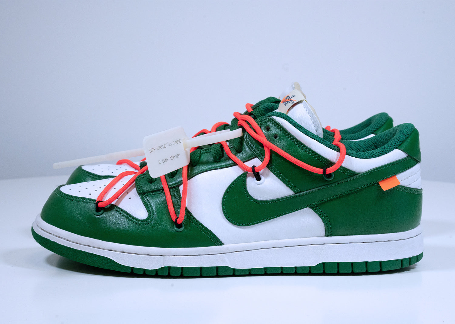 Second Chance - Nike Dunk Low Off-White Pine Green (2019) - 44.5 | USED