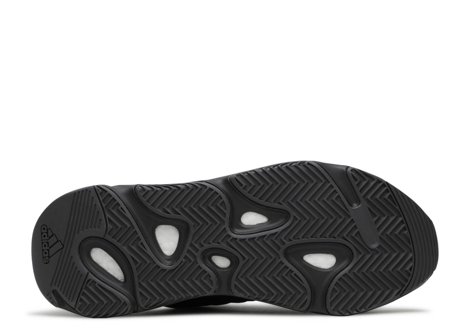 Yeezy Boost 700 MNVN Triple Noir