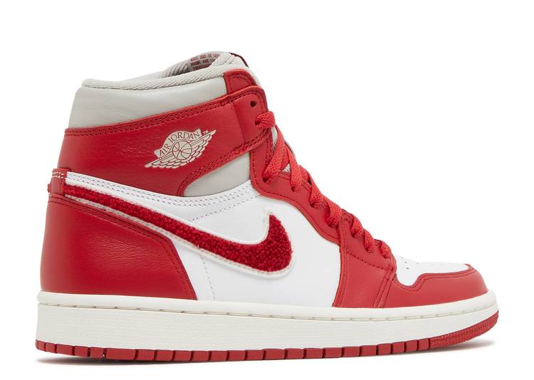 Air Jordan 1 High Varsity Rouge (2022)