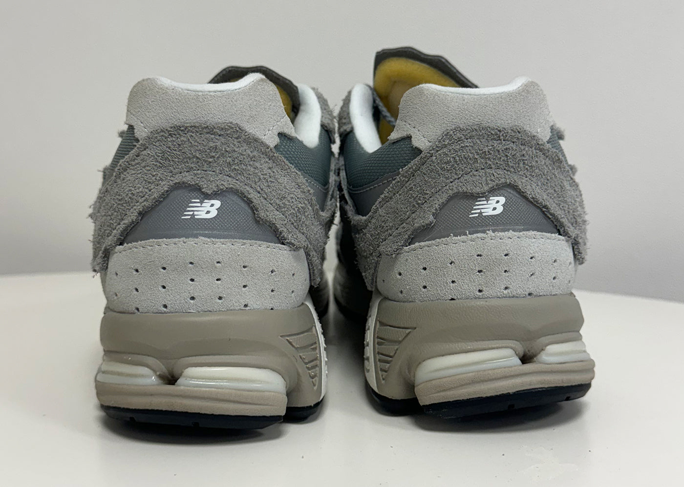 Second Chance - New Balance 2002R Protection Pack Grey (2023) - 42 | USED