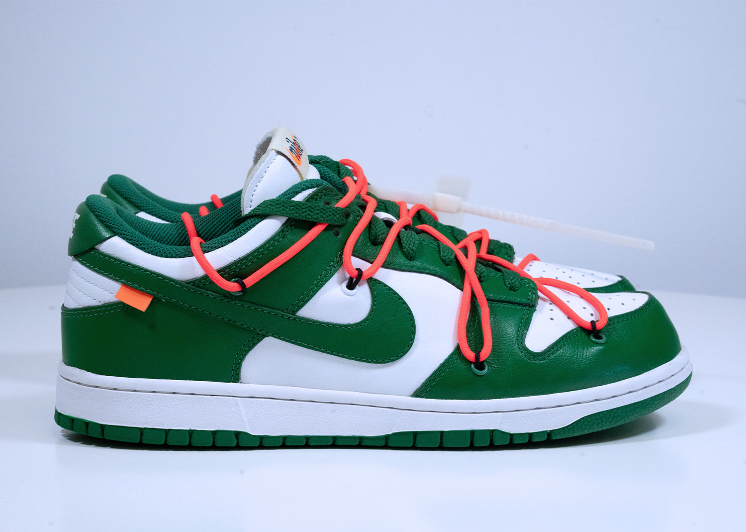 Tweede Kans - Nike Dunk Low Off-White Pine Green (2019) - 44.5 | GEBRUIKT