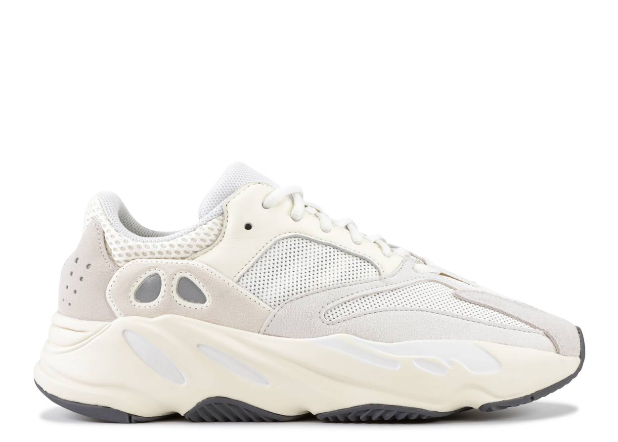 Yeezy Boost 700 Analogique