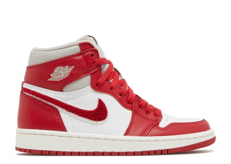 Air Jordan 1 High Varsity Red (2022)