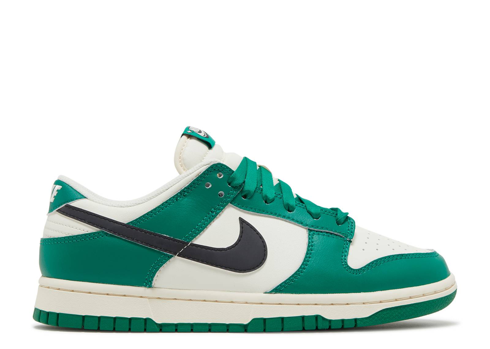 Nike Dunk Low SE Lottery Pale Ivory Malachite (2022)